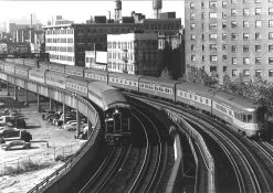 Kato 106-7130-1 N Scale NYC 20th Century Limited 4-Car Add-On Train Set With Interior Lighting, 1948 Version