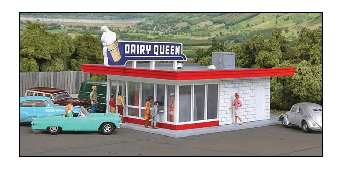 933-3484 Walthers Cornerstone Vintage Dairy Queen(R)