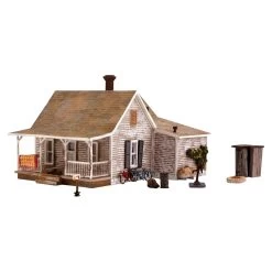 Woodland Scenics N Scale 785-4933 Old Homestead - Built-&-Ready Landmark Structures(R), Assembled - 2-1/32 X 2-29/32" 5.2 X 7.4cm