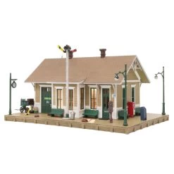 Woodland Scenics HO Scale 785-5023 Dansbury Depot - Built-&-Ready Landmark Structures(R), Assembled - 7-1/2 X 5-9/16" 19 X 14.1cm